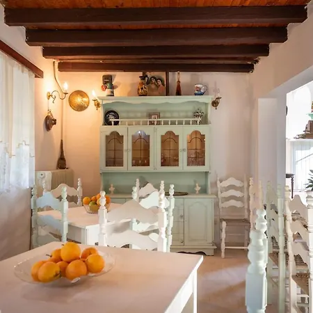 Archontiko Petrettini Boutique Hotel-3